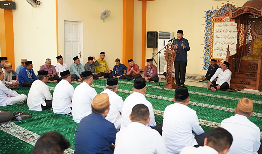 Gubernur Gusnar Lepas 32 Jemaah Haji KORPRI, Dapat Tambahan Uang Saku