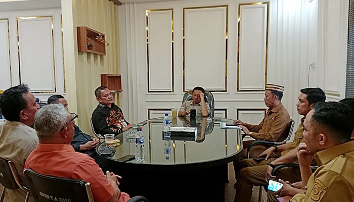 Iskandar Soroti Lemahnya Koordinasi OPD Kabgor, Gaji Penjaga Rumah Adat Nunggak Empat Bulan