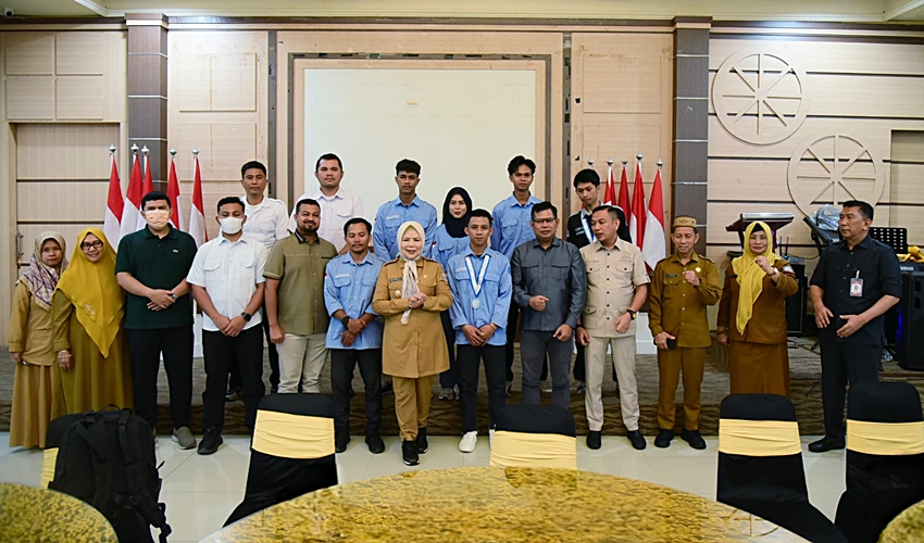 Polemik MBG di Bone Pesisir Menguat, Wagub Idah Serap Aspirasi Mahasiswa