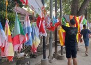 Demam Piala Dunia Mulai Terasa, Pedagang Bendera Ramaikan Sudut Kota Gorontalo