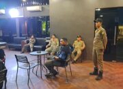 Ditemukan Miras, Sky Billiard Ditutup Sementara oleh Satpol PP