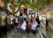 Es Teler Jadi Primadona Kuliner di Momalia, Pembeli Datang Silih Berganti