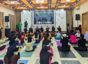 Gerakan Sehat dan Peduli, Yoga by Donation Bantu Pasukan Kuning di Gorontalo