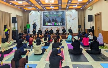Gerakan Sehat dan Peduli, Yoga by Donation Bantu Pasukan Kuning di Gorontalo