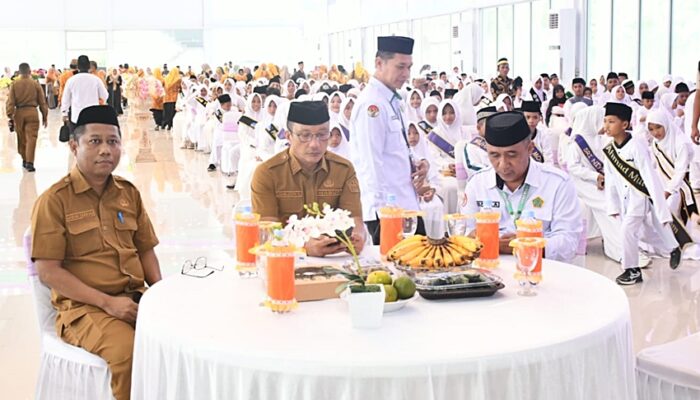 Hadiri Khatam Raya, Wabup Lahmuddin Ajak Semua Pihak Jaga Pendidikan dan Masa Depan Anak