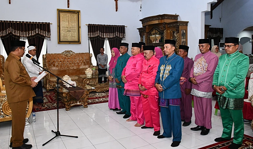 Pengurus Lembaga Adat Boalemo Dikukuhkan, Bupati Rum Tekankan Harmoni Adat dan Syariat
