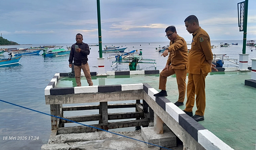 Perintah Gubernur Gusnar, Kepala DKP Turun Tinjau Ambruknya Fasilitas KNMP Leato
