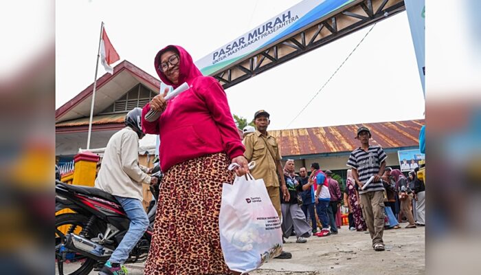 Pertamina Patra Niaga Gelar Pasar Murah di Kendari, Salurkan 1.000 Paket Sembako