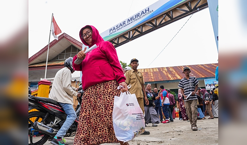 Pertamina Patra Niaga Gelar Pasar Murah di Kendari, Salurkan 1.000 Paket Sembako