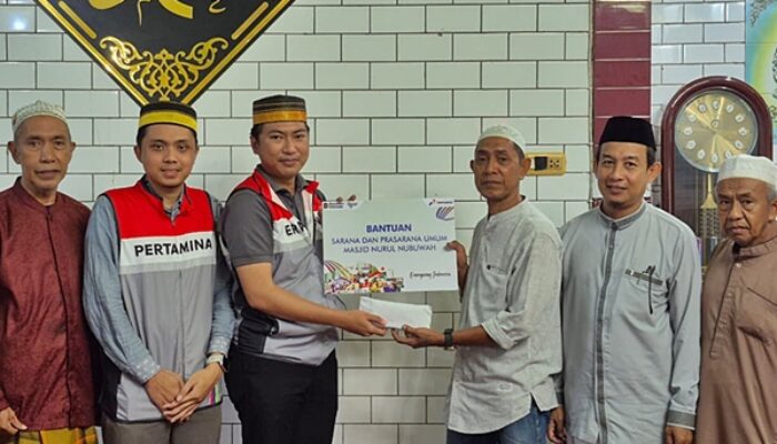 Pertamina Patra Niaga Salurkan Bansos untuk Masjid dan Panti Asuhan di Makassar