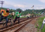KAI Daop 2 Bandung Ganti 2.800 Meter Rel Untuk Tingkatkan Keselamatan dan Kenyamanan Perjalanan KA