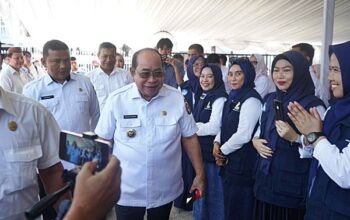Adhan Dambea Pasang Badan untuk Guru_ Jangan Lagi Ada Kriminalisasi