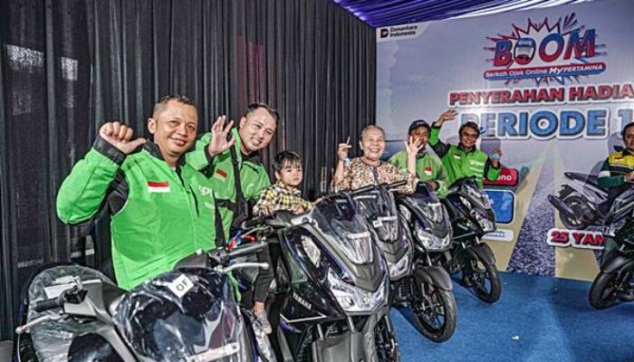 Pertamina Patra Niaga Serahkan 25 Motor untuk Mitra Ojol Pemenang Program BOOM