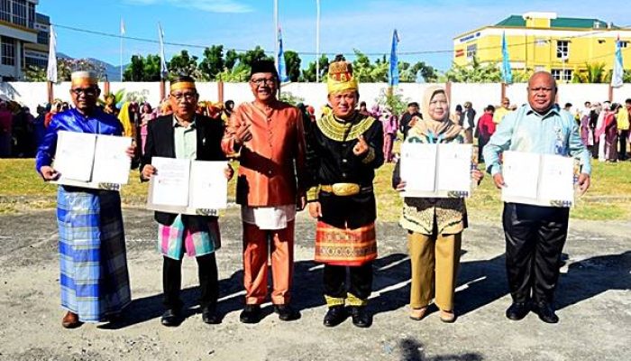 Sekdaprov Gorontalo Ajak Ayah Lebih Aktif Mengasuh Anak pada Peringatan Harganas ke-33