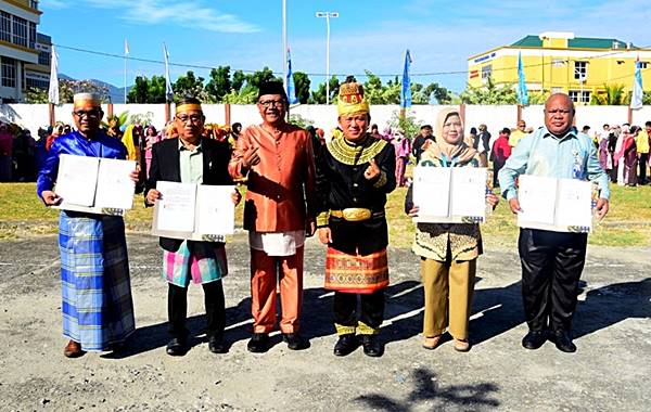 Sekdaprov Gorontalo Ajak Ayah Lebih Aktif Mengasuh Anak pada Peringatan Harganas ke-33