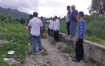 Tak Tunggu Lama, Adhan Respon Keluhan Warga Biawu-Biawao Terkait Eceng Gondok