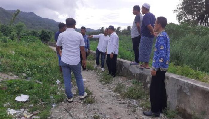 Tak Tunggu Lama, Adhan Respon Keluhan Warga Biawu-Biawao Terkait Eceng Gondok