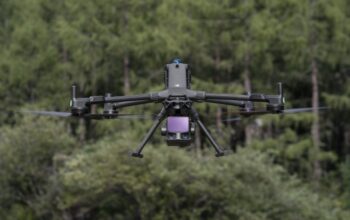 Inspeksi Aset Transmisi Listrik Berbasis Drone LiDAR