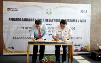 Perkuat Sinergi Perlindungan Aset Negara dan Kepastian Hukum, KAI Daop 8 Surabaya dan Kejari Bojonegoro Tandatangani MoU
