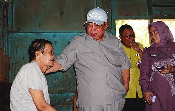 Ada Warga yang Kelaparan, Adhan_ Camat dan Lurah Siap-siap Dinonaktifkan