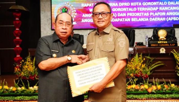 Adhan Pasang Target Ekonomi Tembus 5,9 Persen pada 2027
