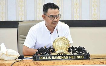 Aleg Dekot Soroti Kabel dan Tiang Menumpuk di Kota Gorontalo