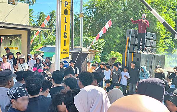 Aliansi Penambang dan Mahasiswa Geruduk Polres Bonbol, Tuntut Kepastian Hukum Batu Gergaji