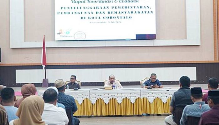 Warga Keluhkan Layanan Kesehatan, Adhan Dambea Warning Kepala Puskesmas