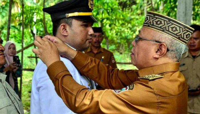 Pelantikan Pj Kades Botumoputi, Bupati Sofyan Tekankan Pelayanan dan Persiapan Pilkades 2027