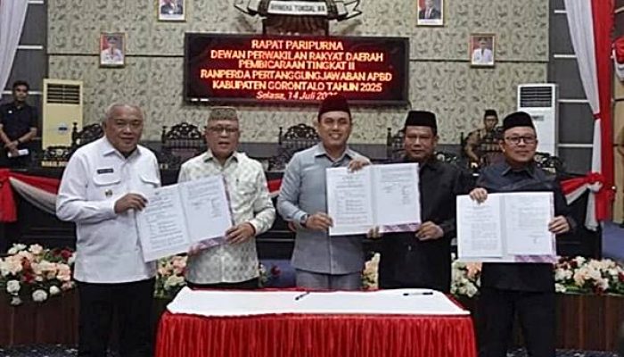 Ranperda Pertanggungjawaban APBD 2025 Disetujui, Bupati Sofyan: Masukan Fraksi Jadi Bahan Evaluasi