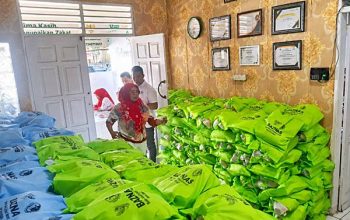 1.796 PPPK PW Kebagian Bantuan Bahan Pokok, Kado Kemerdekaan dari Adhan Lewat BAZNAS