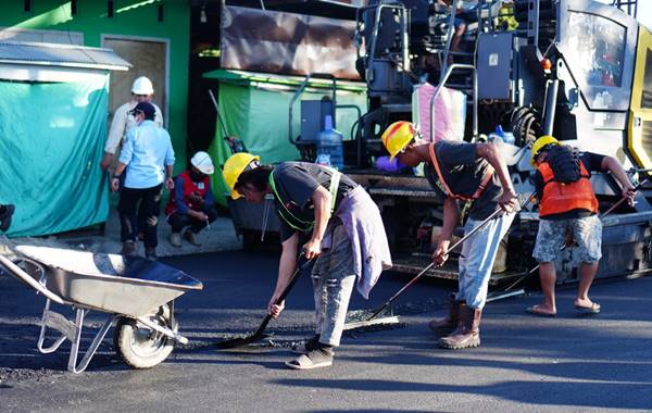Aleg Dekot Apresiasi Pemeliharaan Infrastruktur Jalan