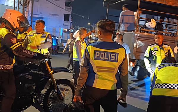 Balap Liar di Tugu Saronde Dibubarkan, Puluhan Motor Diangkut Polisi