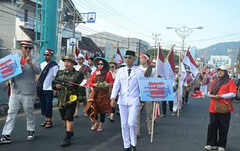 Bapppeda Gorontalo Tampilkan Semangat Perjuangan Lewat Parade Kostum