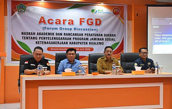 Bupati Rum Dorong Perda Jaminan Sosial untuk Lindungi Pekerja Rentan