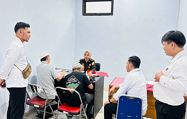Dua Tersangka Pencurian Diserahkan ke Kejari Kabupaten Gorontalo
