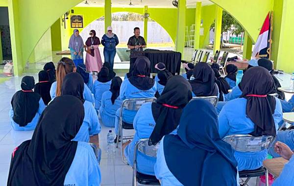 Pusling Dinas Arpus Sambangi Lapas Perempuan, Literasi Jadi Bekal Warga Binaan