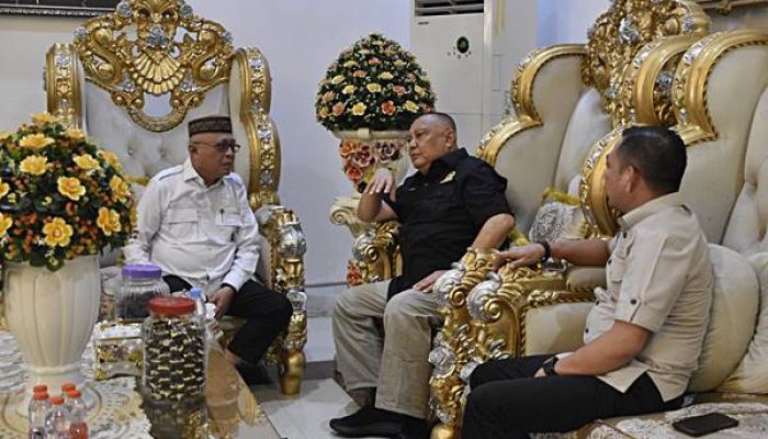 Sofyan Titip Aspirasi Kabupaten Gorontalo ke Rusli Habibie Saat Reses