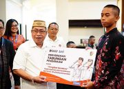 Tugas Tuntas, Paskibraka Kota Gorontalo Diguyur Bonus Adhan dan BTN
