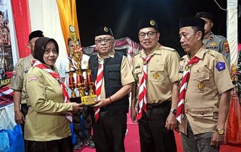 Tutup Perkemahan Pramuka Pulubala, Bupati Sofyan Tekankan Kesiapan Generasi Emas 2045