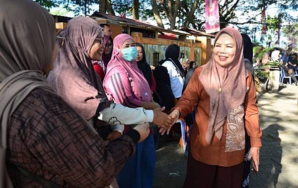 Wagub Idah Dorong UMKM Naik Kelas Lewat Bantuan Produksi