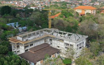 Membangun Masa Depan Riset dan Teknologi, Pembangunan Gedung L-SSIT Universitas Udayana Capai Progres 47,11%