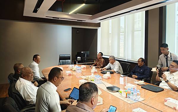 Gubernur Gusnar Pimpin Bupati dan Wabup Temui Dirjen Minerba, Nasib 14 Blok WPR Mulai Terang