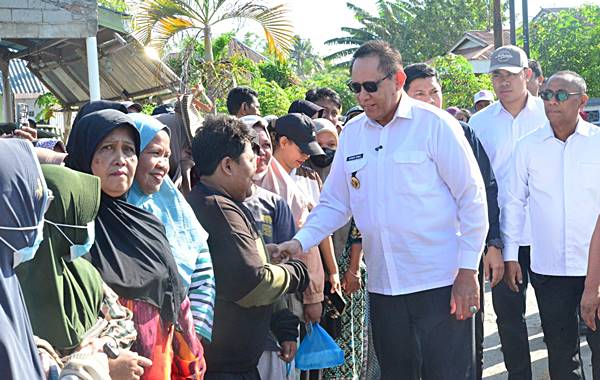 Harga Bahan Pokok Mencekik, Pasar Murah Pemprov Jadi Oase Warga di Tengah Kemarau
