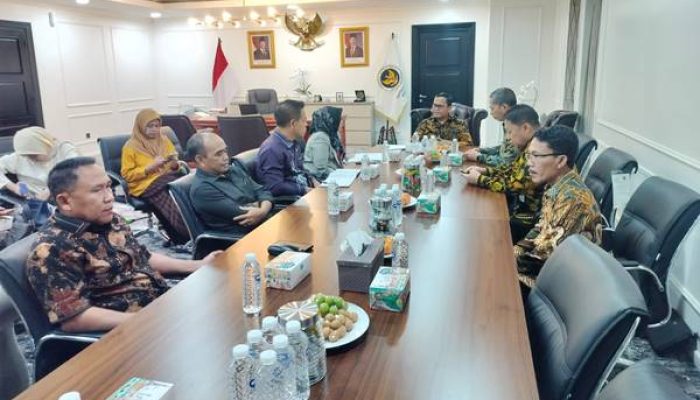 Kawal Embarkasi Haji Gorontalo, Kabag TU Kemenhaj dan Komisi III Deprov Temui Sekjen di Jakarta