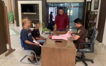 Polsek Kota Timur Serahkan Dua Tersangka Kasus Penganiayaan dengan Sajam ke Kejari