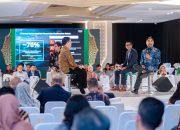Iskandar
Ezzahuddin, Presiden Direktur Prudential Syariah, saat paparannya di sesi