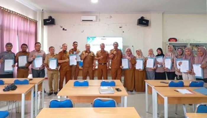 14 PPPK Paruh Waktu Dinas Arpus Teken Perjanjian Kerja