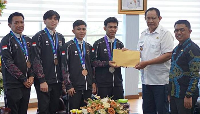 Bawa Pulang Medali dari Jepang, Atlet Gorontalo dapat Bonus dari Gusnar