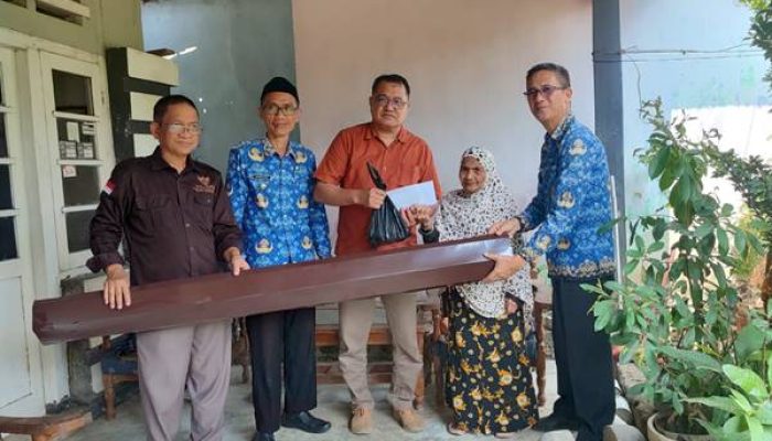 Korban Bencana Pohon Tumbang dan Lansia dapat Bantuan Pemkot, Disalurkan Door To Door